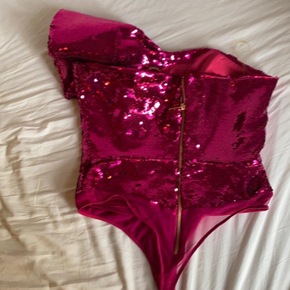 House of CB HOT PINK SEQUIN BODYSUIT - Picture 6 of 6